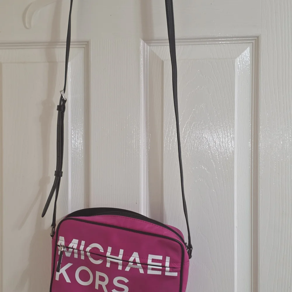 Michael Kors Men's Crossbody Bag - Fuchsia Pink